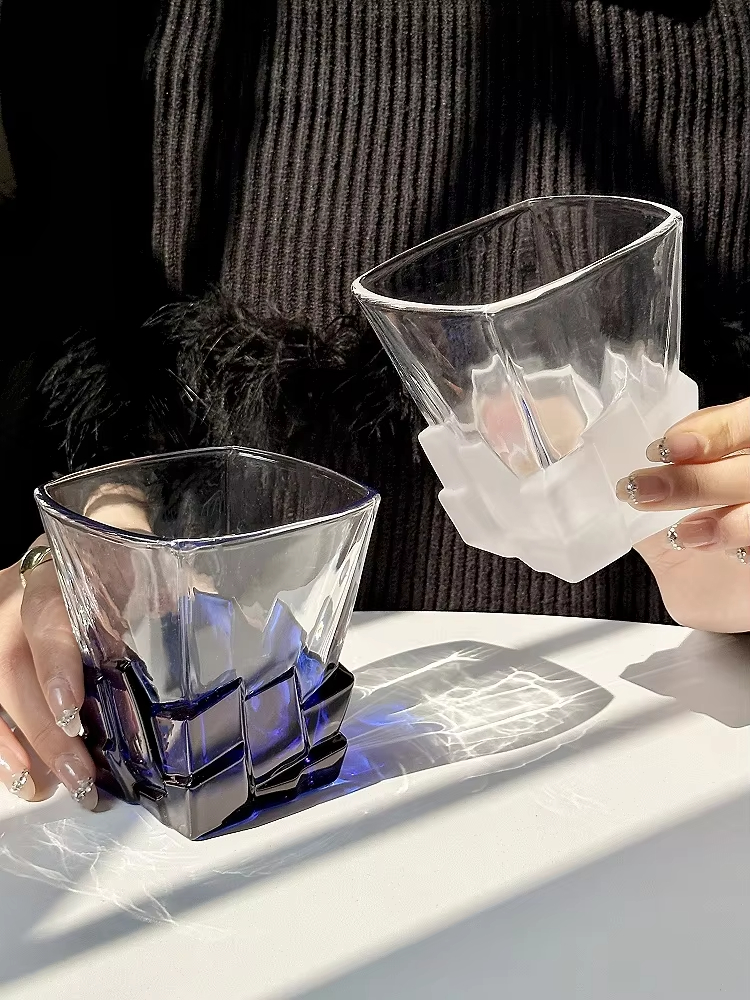 Creative Light Luxury Space Go - Wine Whiskey Beer บทวิจารณ์และราคา